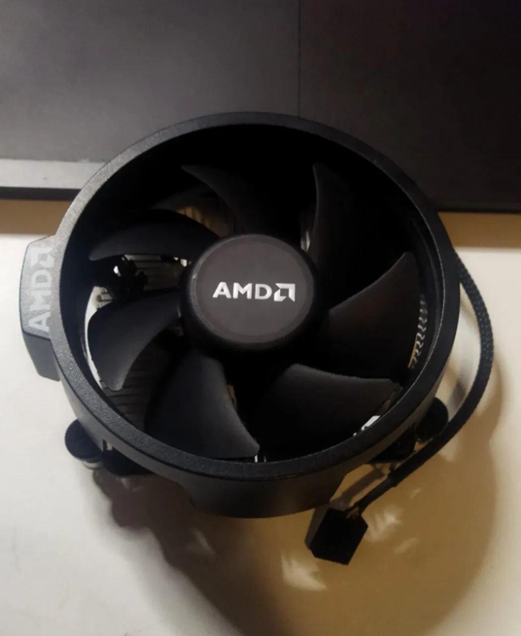 Processador AMD Ryzen 3 3200G + Vega 8 | Com Caixa e Cooler Original | 5 Anos de Uso - Foto 5