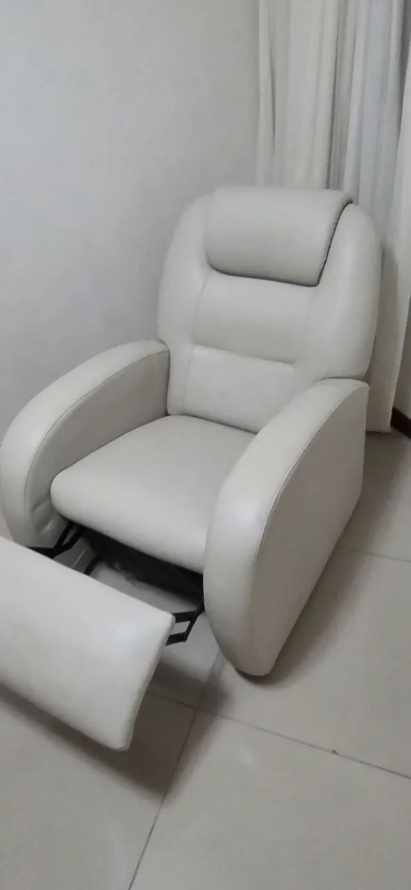 Vendo poltrona do papai65568123437826122