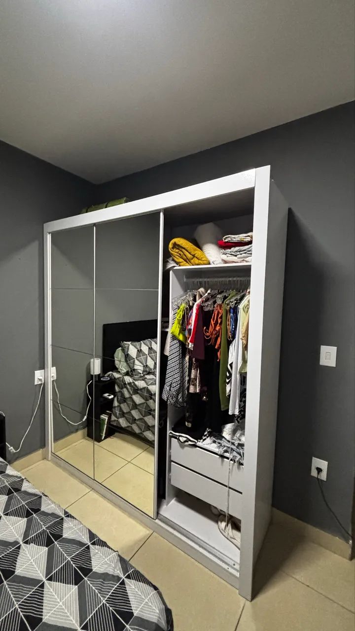 Guarda-Roupa Branco 3 Portas de Correr com Espelho  - Foto 3