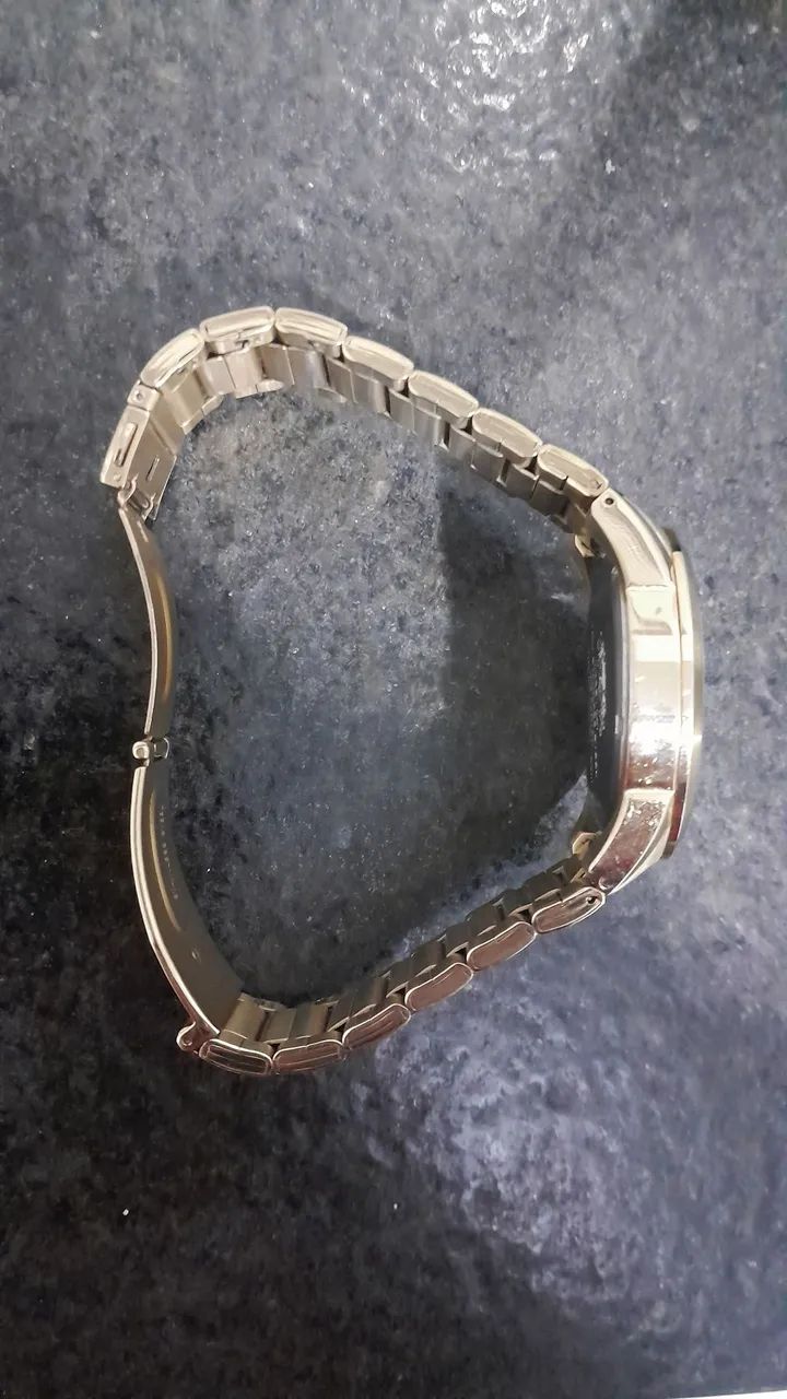 Relógio Orient dourado a prova da água  - Foto 4