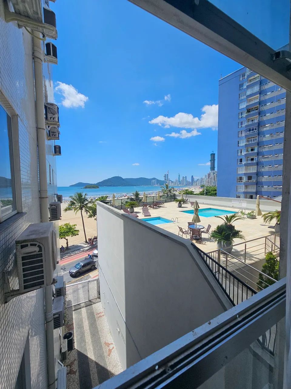 Apartamento frente mar balneario  com vagacamboriu 