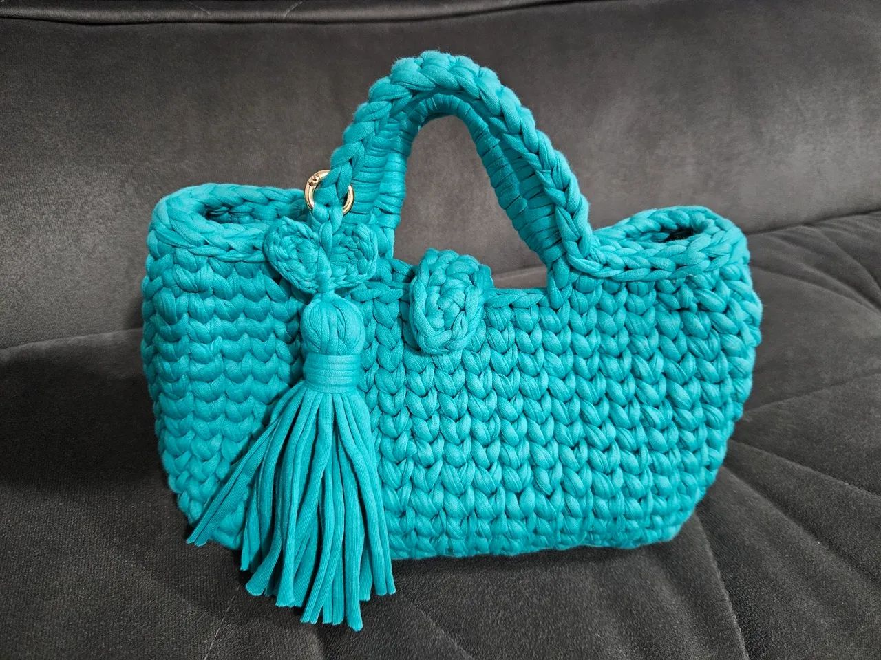 Bolsa de Crochê em Fio De Malha com Alças Estruturadas