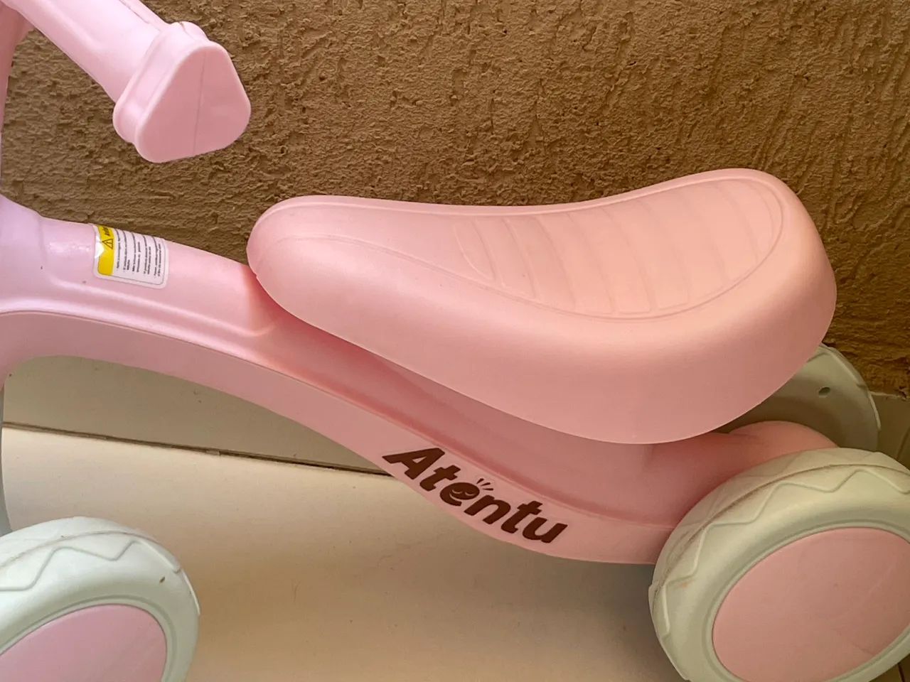 Bicicleta equilíbrio roda da Atentu semi nova  - Foto 4