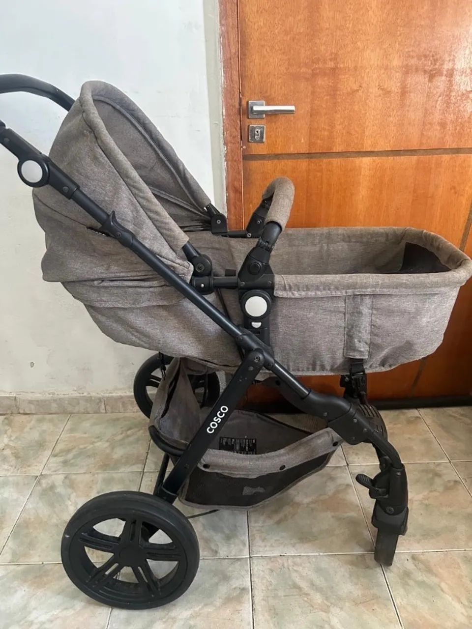 Carinho Moisés e bebê conforto 