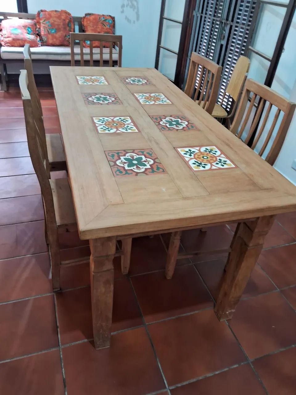 Mesa em madeira 6 cadeiras