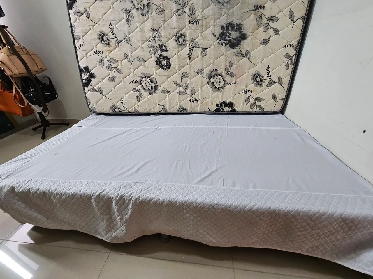 Cama box casal com colchão Ortobom  - Foto 4
