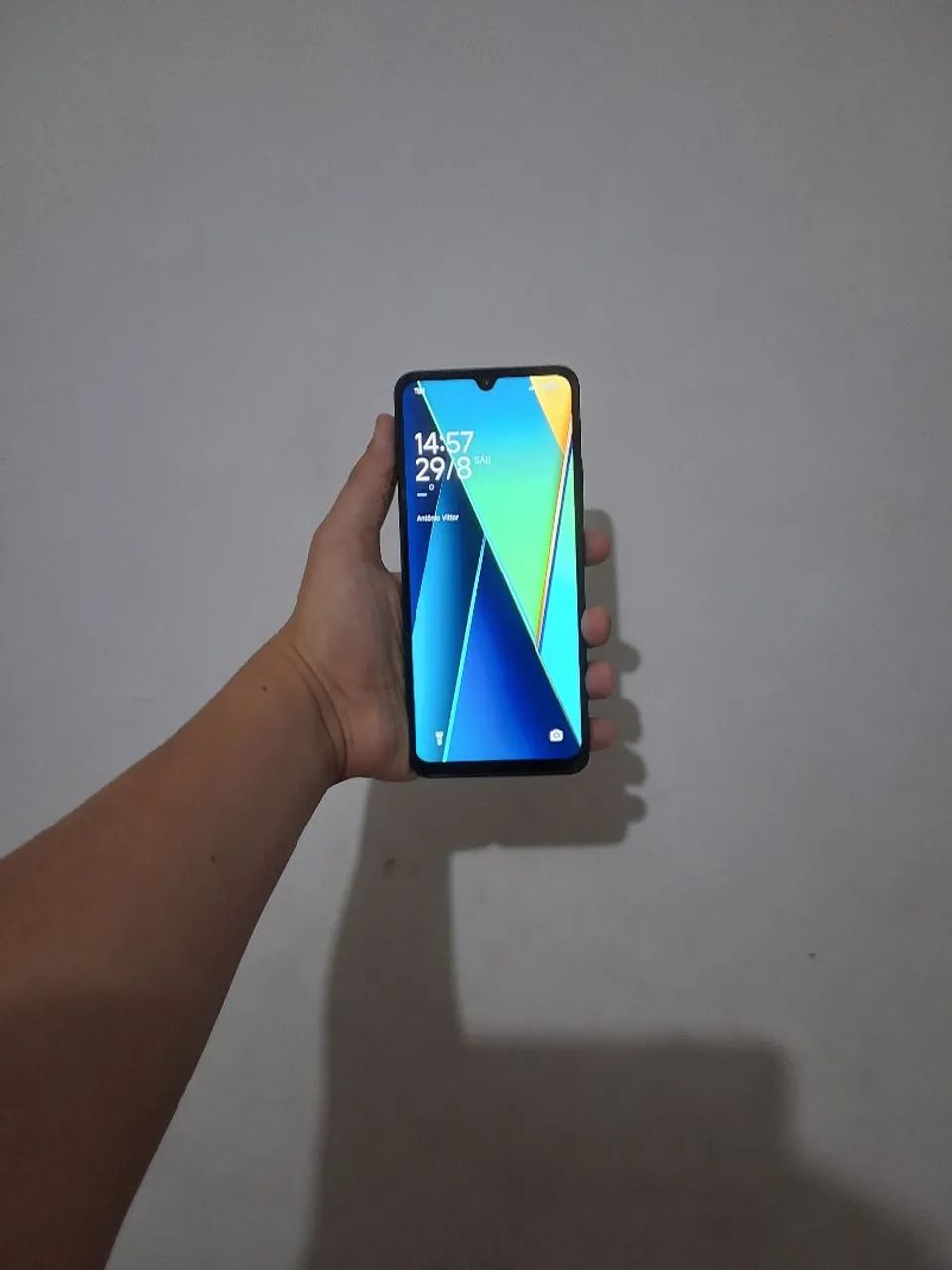 Poco C75 256gb Preto com 2 capinhas caixa e carregador  - Foto 4