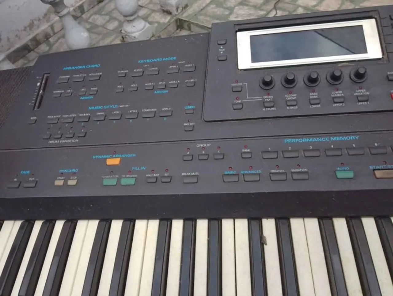 Teclado Roland E-96  - Foto 2