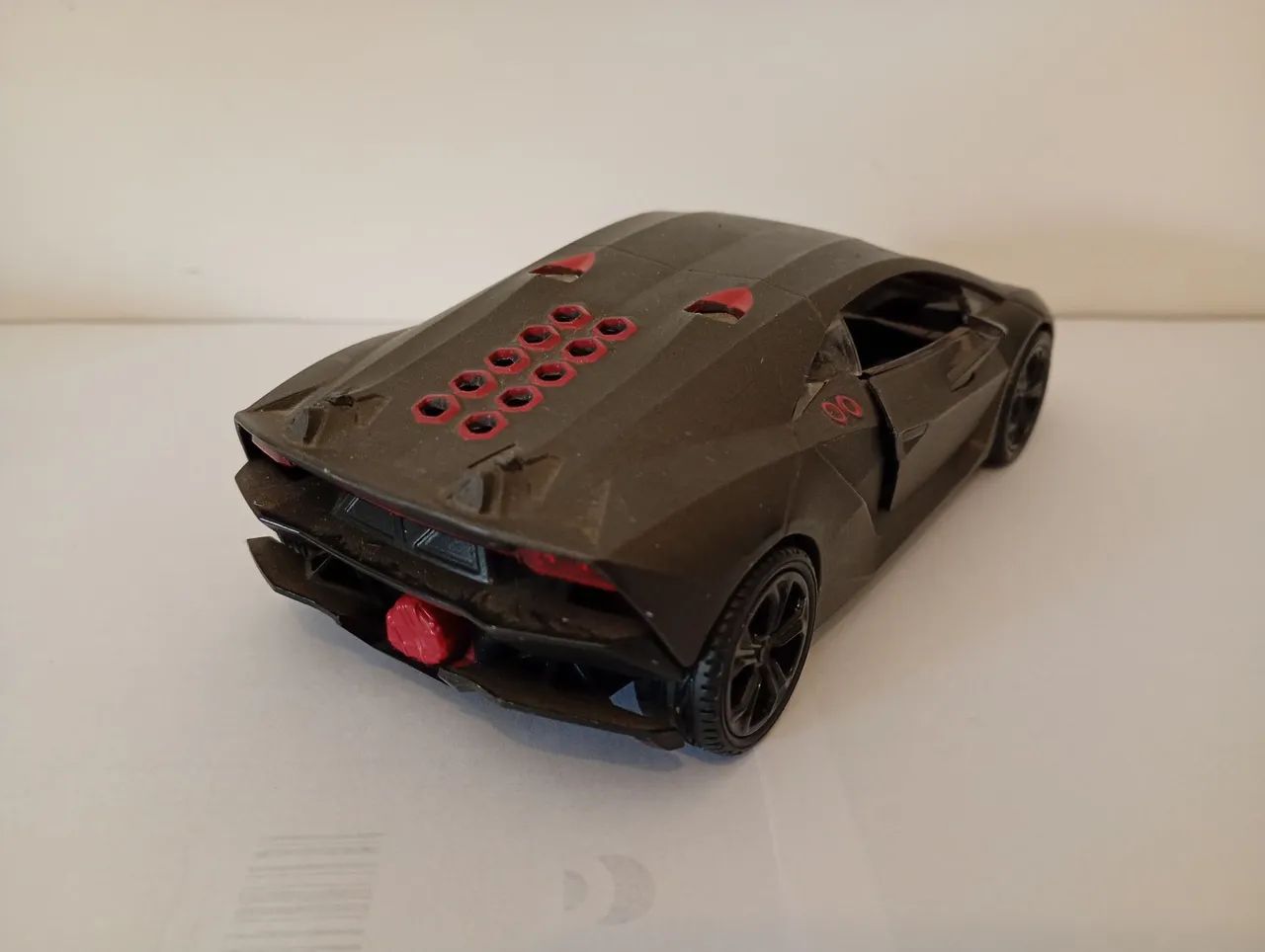 Motor Max - Miniatura Lamborghini Sexto Elemento Com Avarias  - Foto 4
