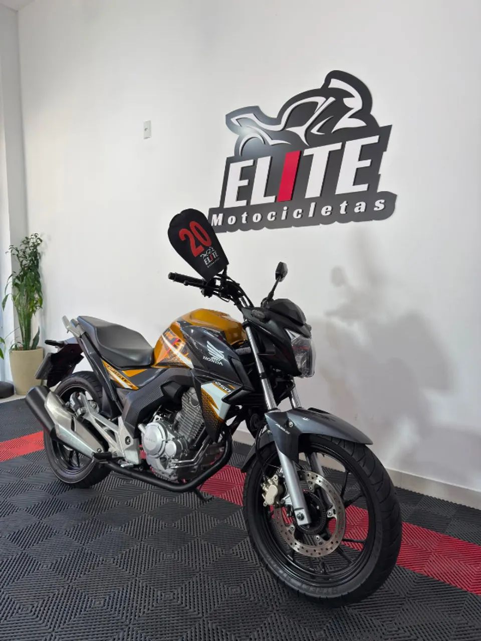CB 250F TWISTER ABS 2020 DOURADA - Foto 4