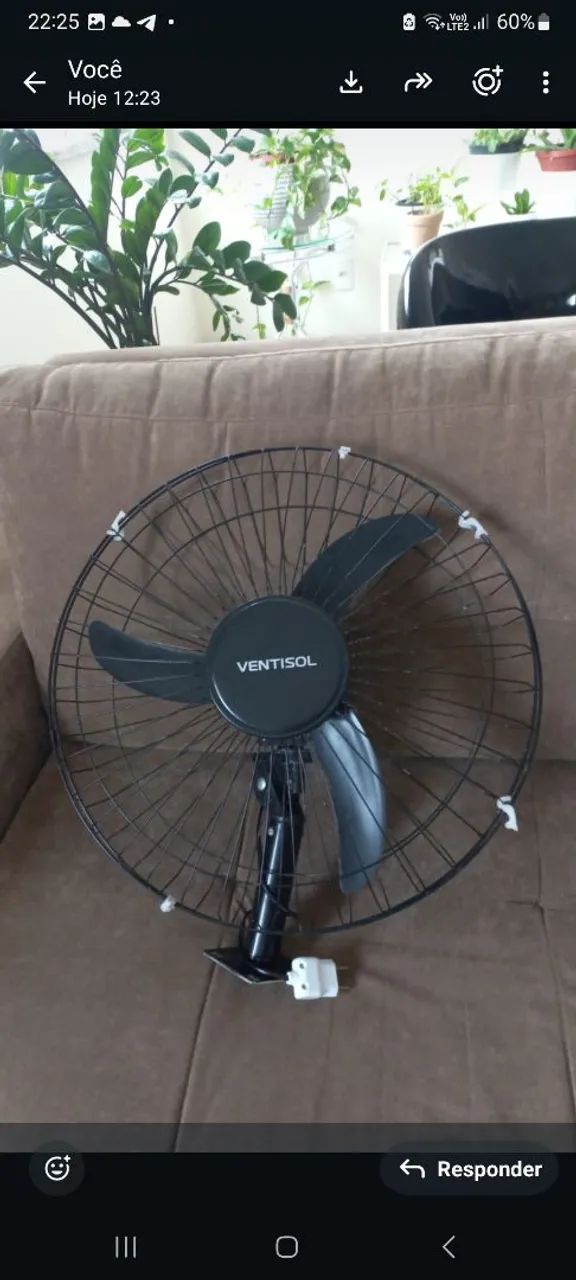 Ventilador grande de parede