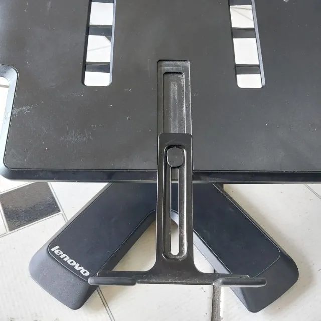 Suporte para Notebook Lenovo Essential - Inclinação ajustável - Foto 2