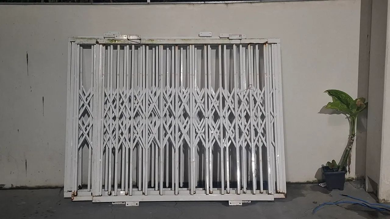 Vendo Grade Sanfonada 
