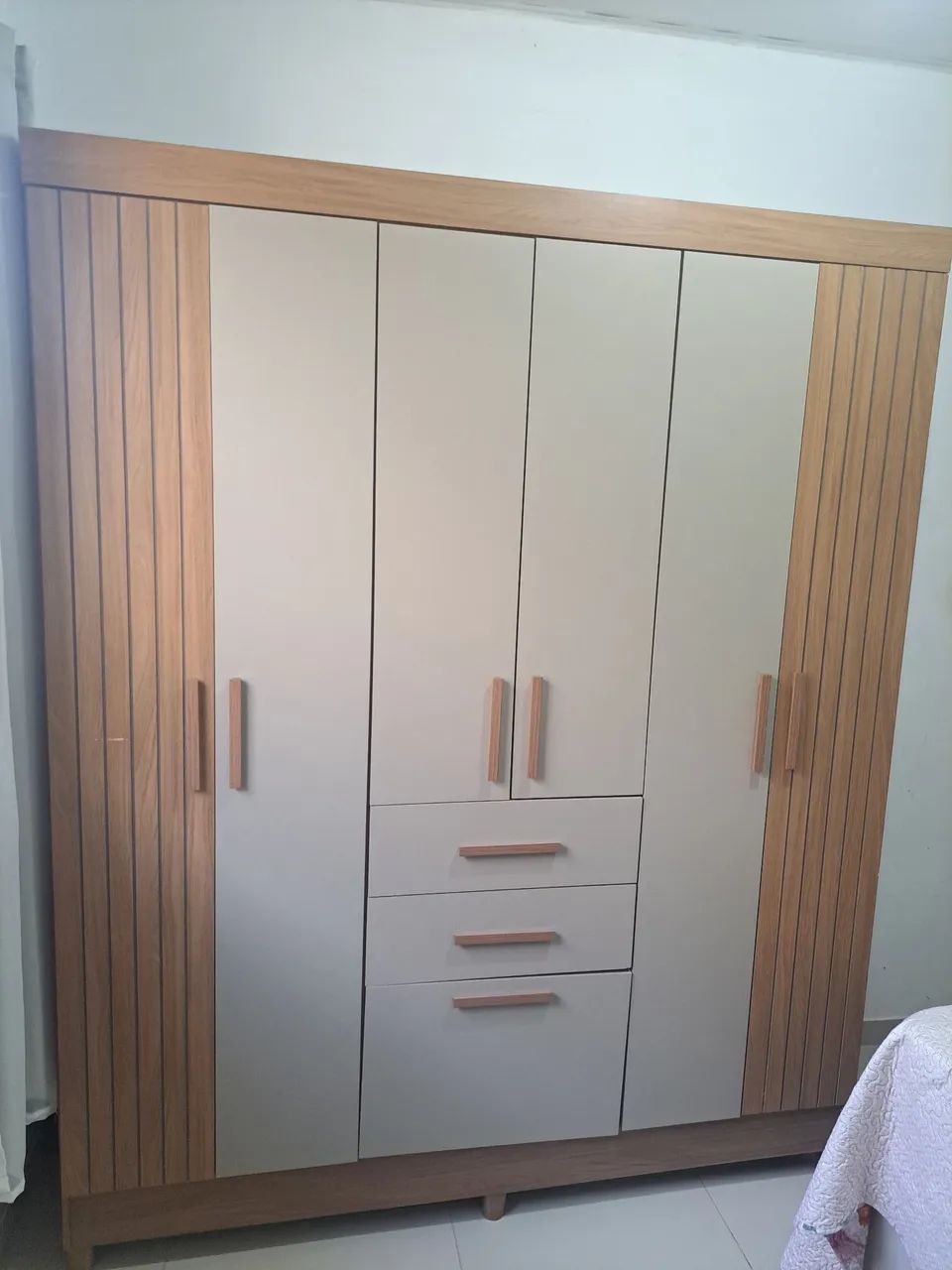 GUARDA ROUPA