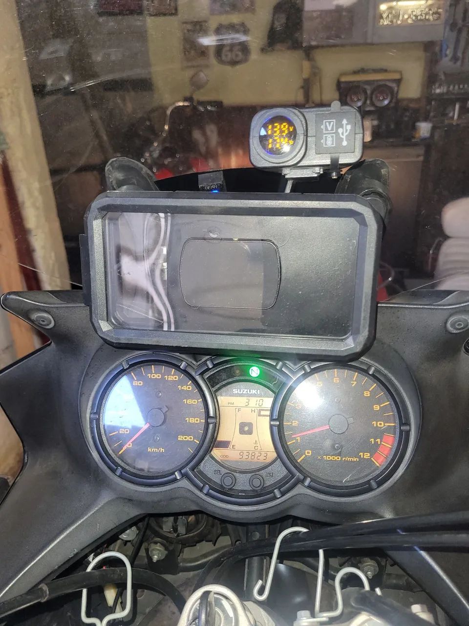 V strom 650 2009 - Foto 3