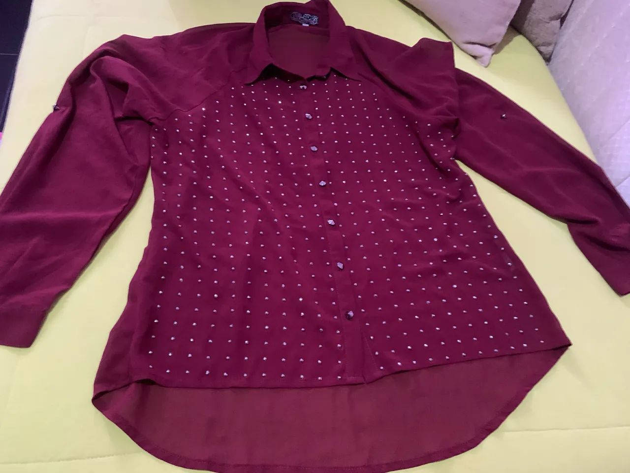 Camisa feminina crepe / tachinhas - Foto 3