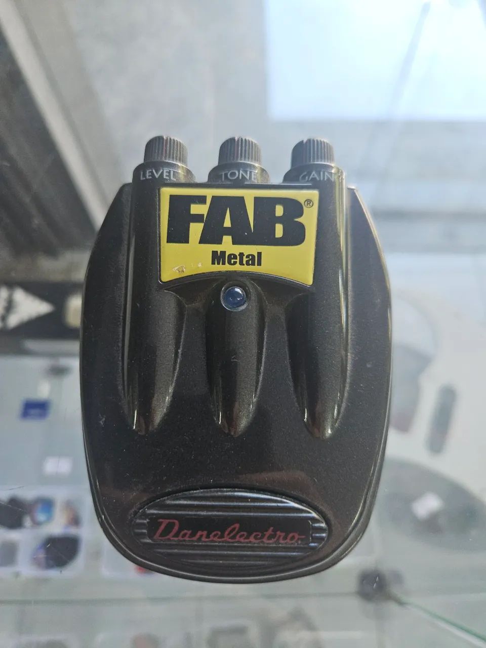 Pedal de Distorção Danelectro FAB Metal