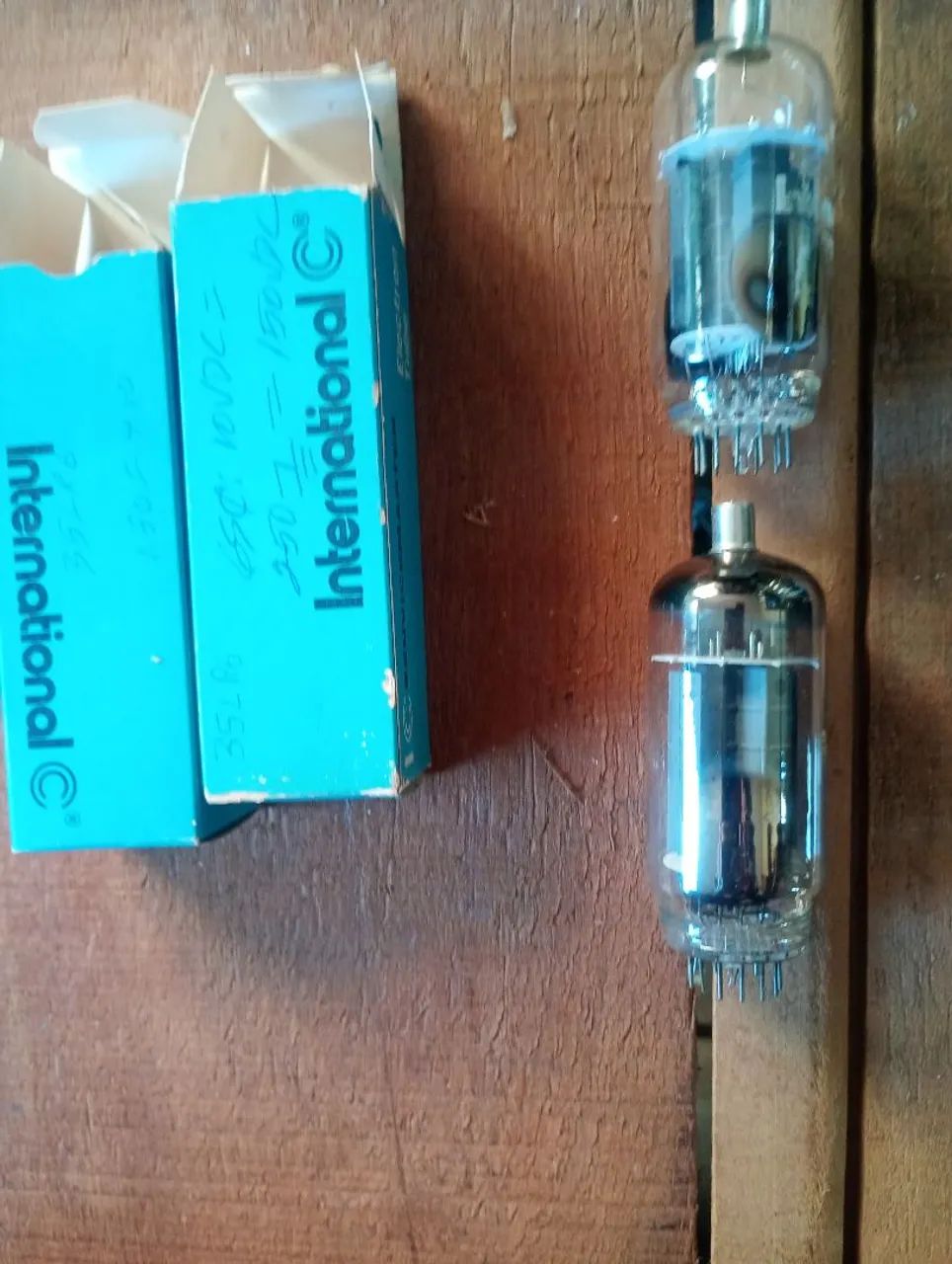 Par de válvulas eletrônicas 35LR6