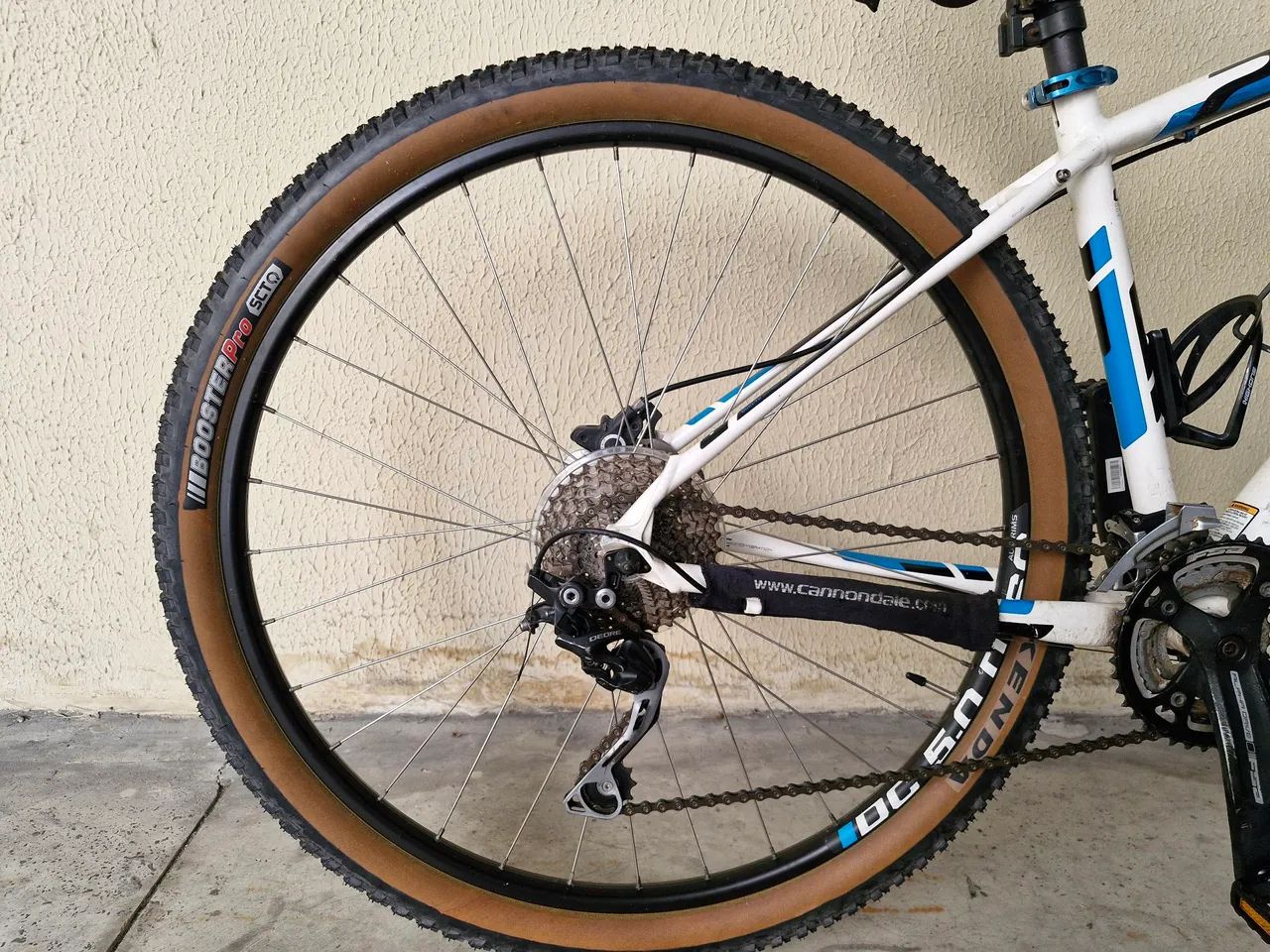 Bicicleta Cannodale trail 6 com kit Shimano.Deore - Foto 4