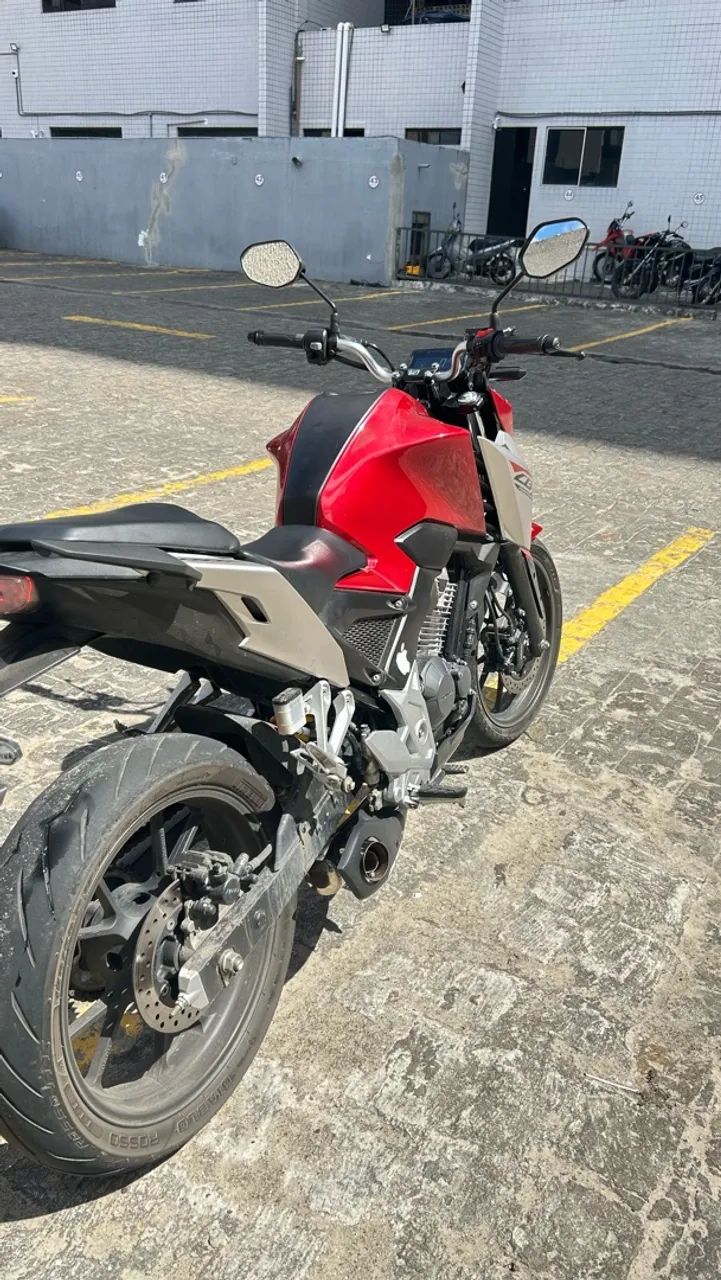 CB 300 - 2026 - Foto 5