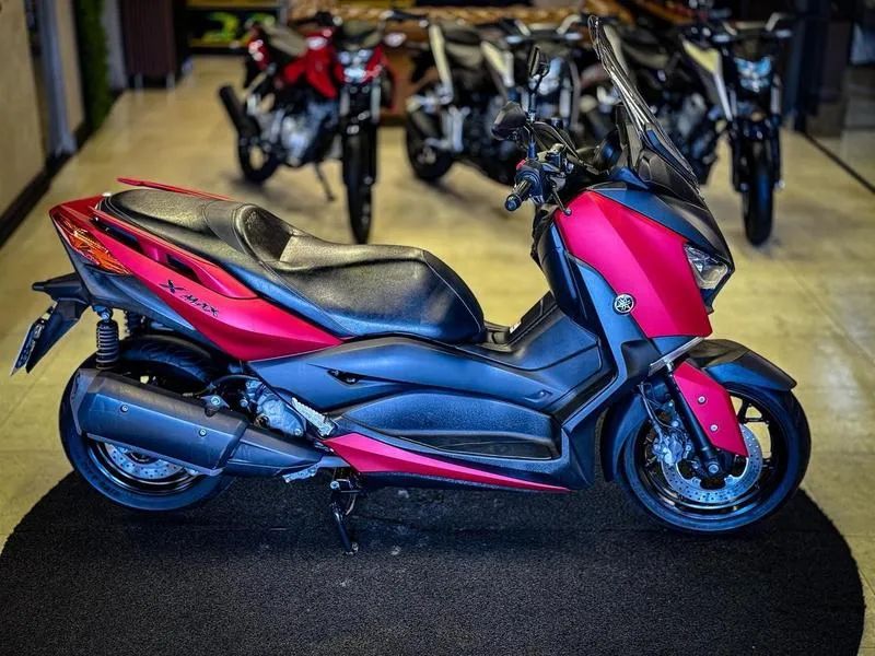 YAMAHA XMAX 2021 - Foto 2