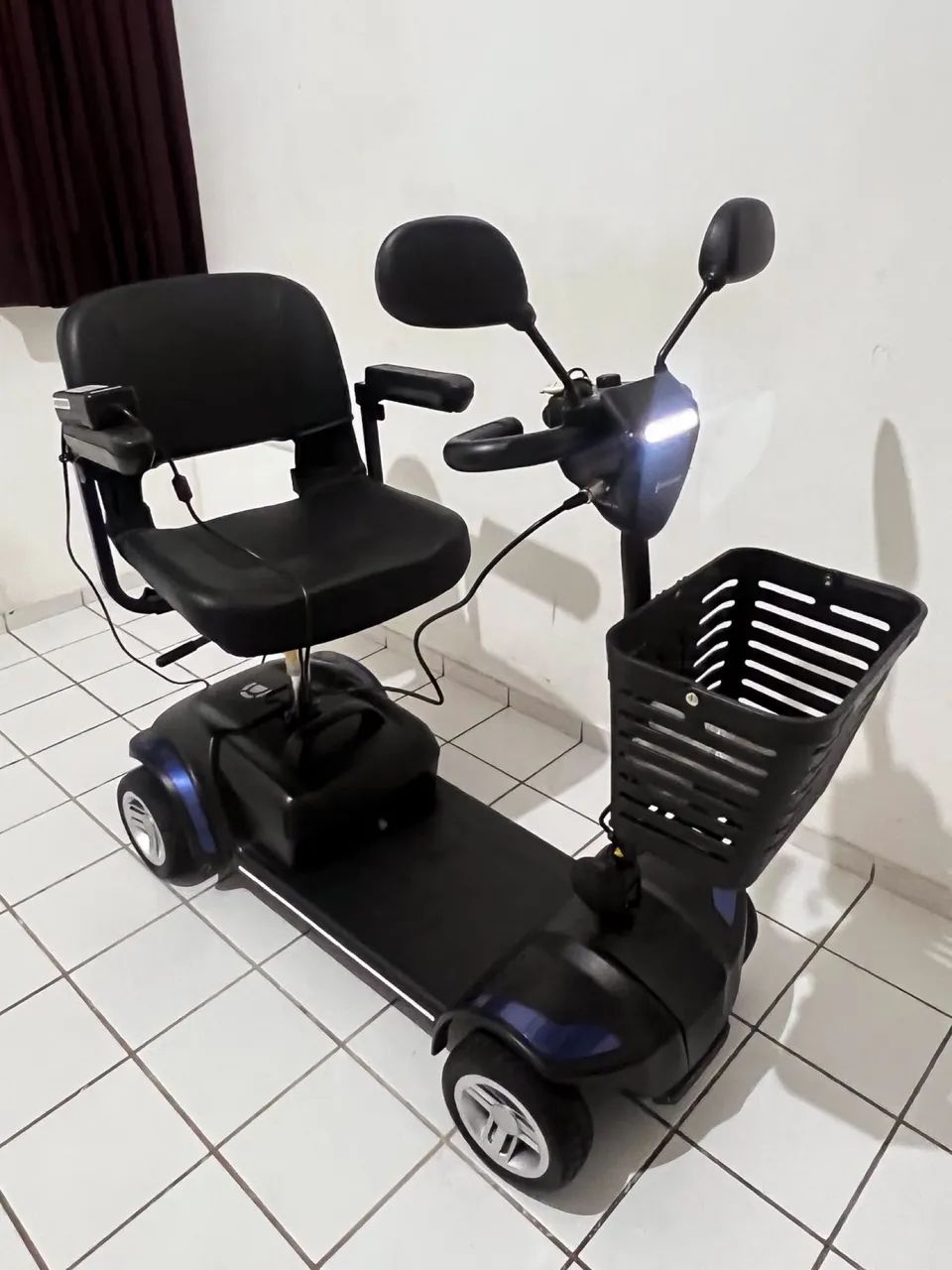 Cadeira de Rodas Motorizada Elétrica 