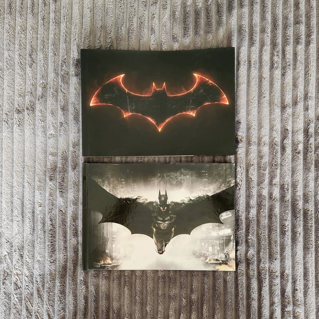 Coleção Batman Arkham Knight / Jogo + Artbook + Guia Visual + HQS - Foto 4