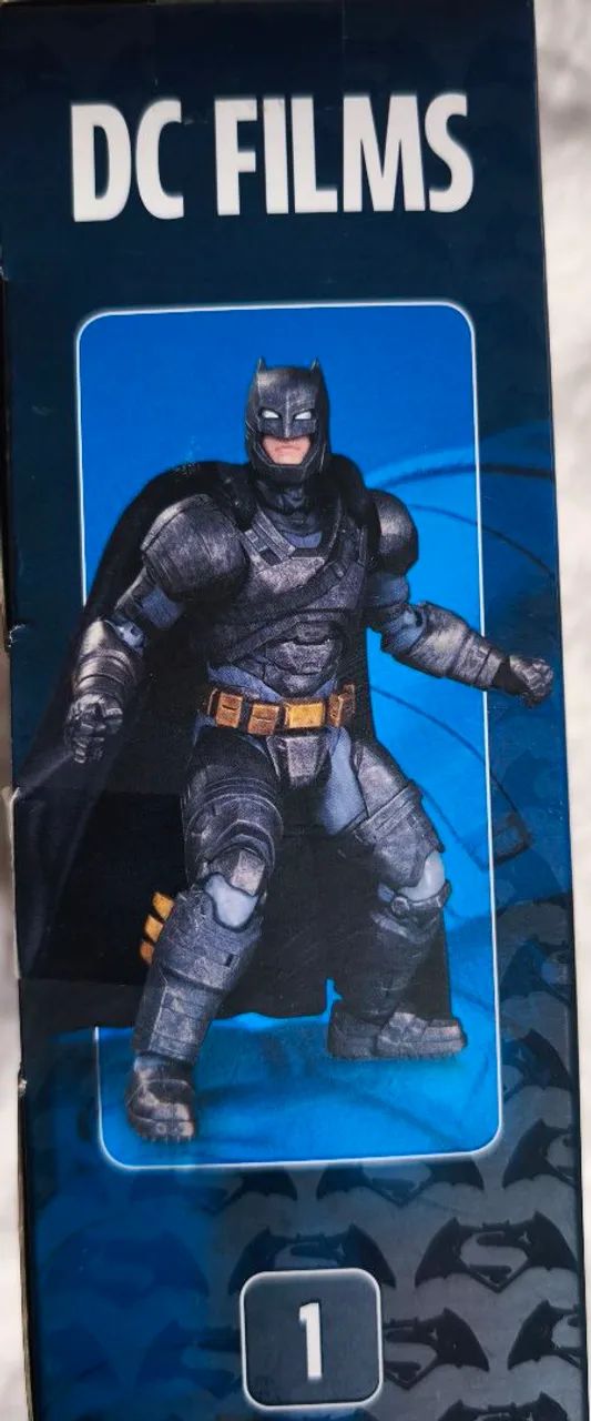 Armored Batman DC Collectibles  - Foto 4