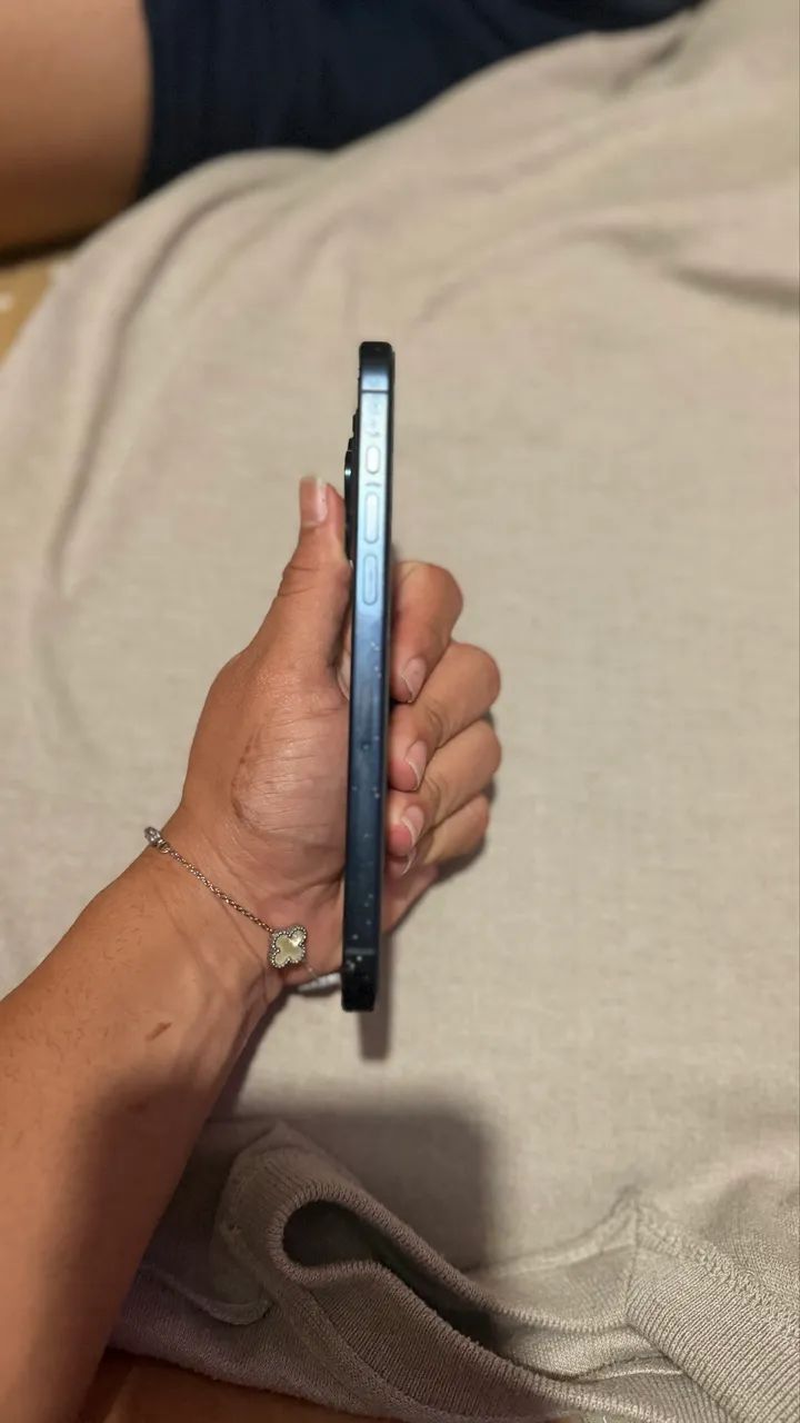 iPhone 15 Pro Max - Foto 3