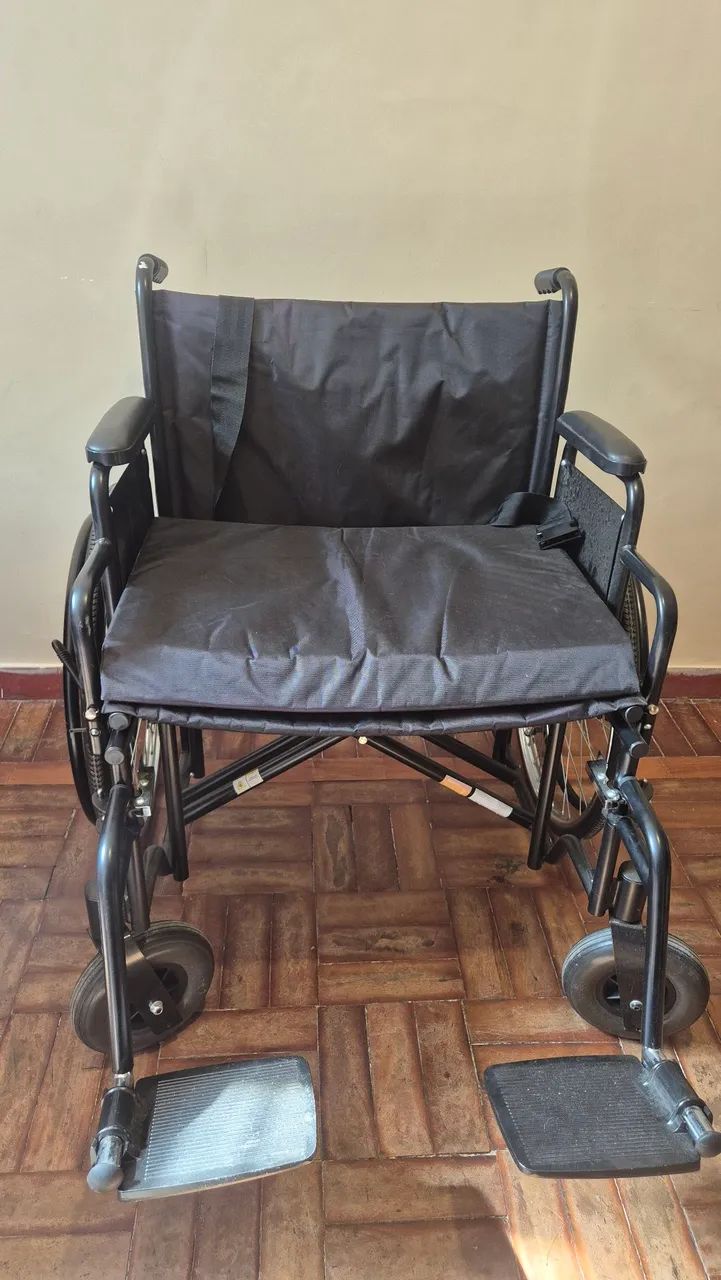 CADEIRA DE RODAS DELLAMED