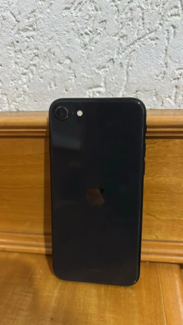 iPhone SE 128GB Preto 