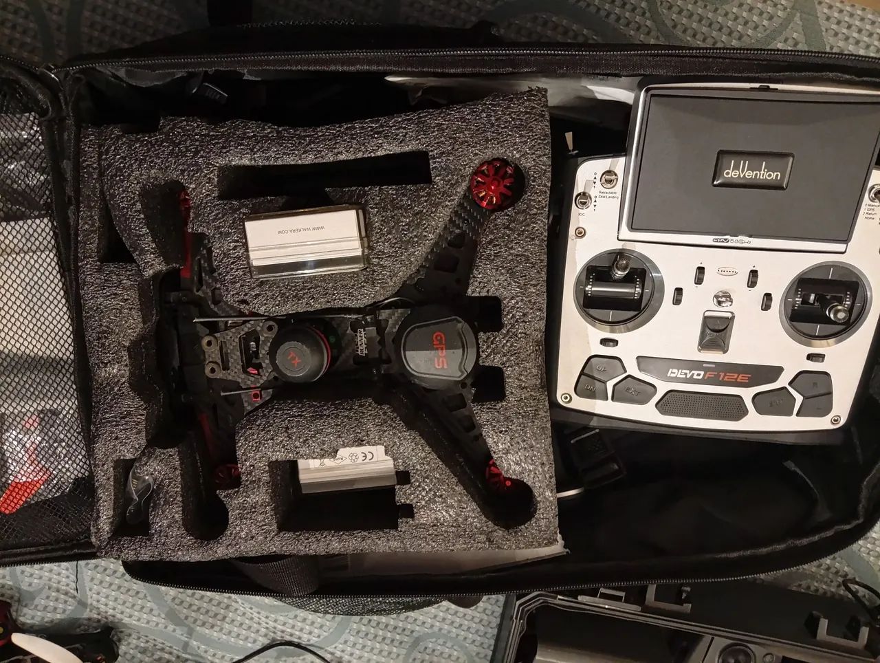 Drone Eachine com vários acessórios+radiador controle  - Foto 2