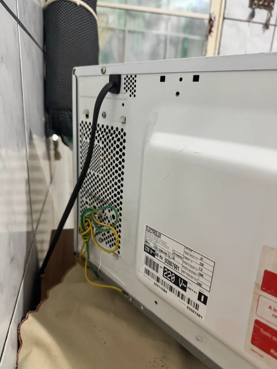 Microondas Electrolux 31L 220V - Foto 2