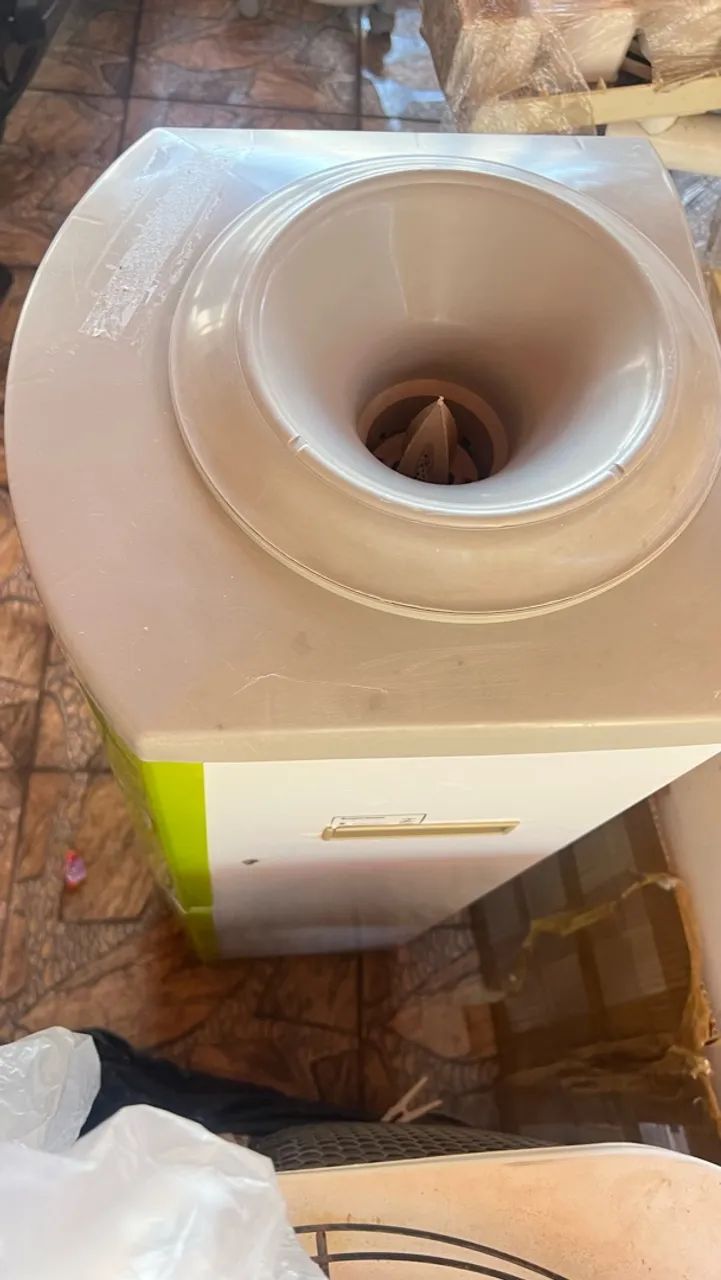 VENDO BEBEDOURO FUNCIONANDO NORMAL R$ 220 - Foto 3
