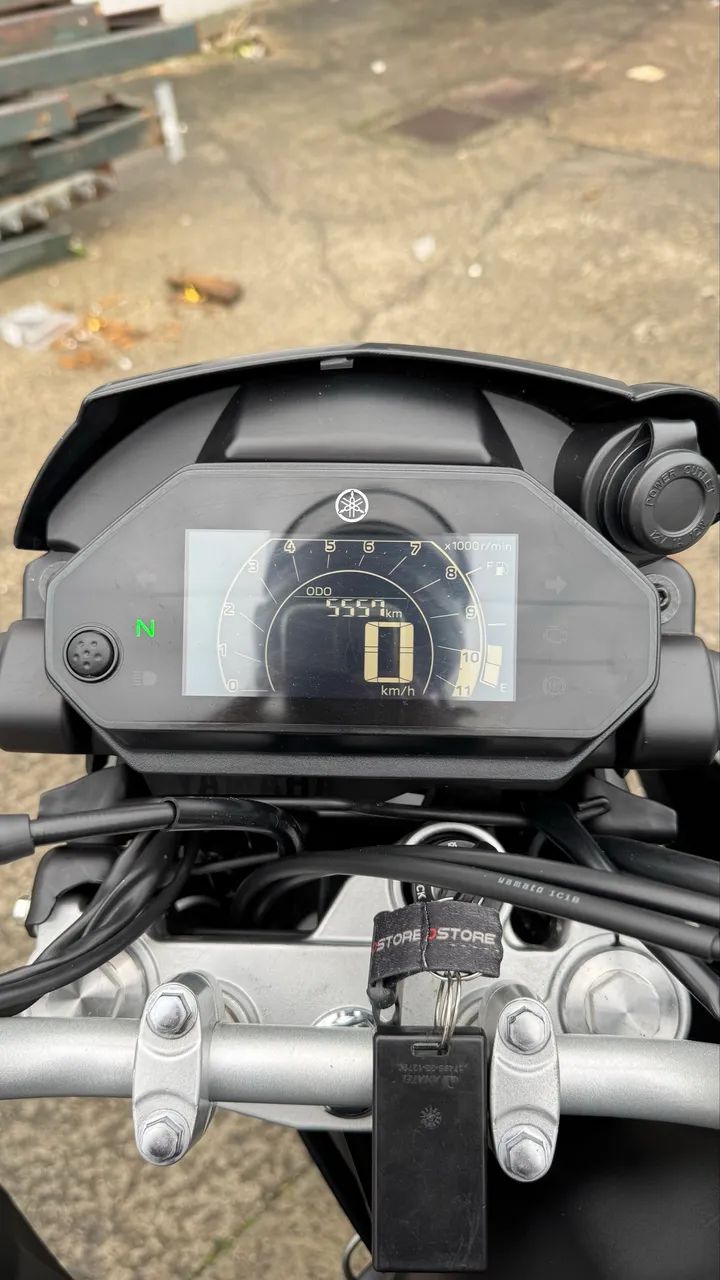 XTZ 250 - Lander 2025 - Foto 5