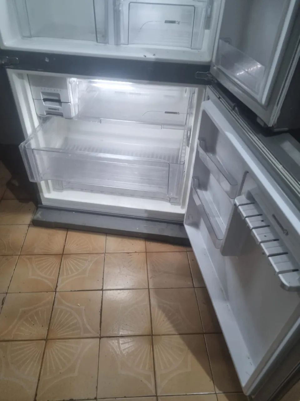 Geladeira Brastemp BRO80 3 Portas - Oportunidade - (Aceito negociação) - Foto 2