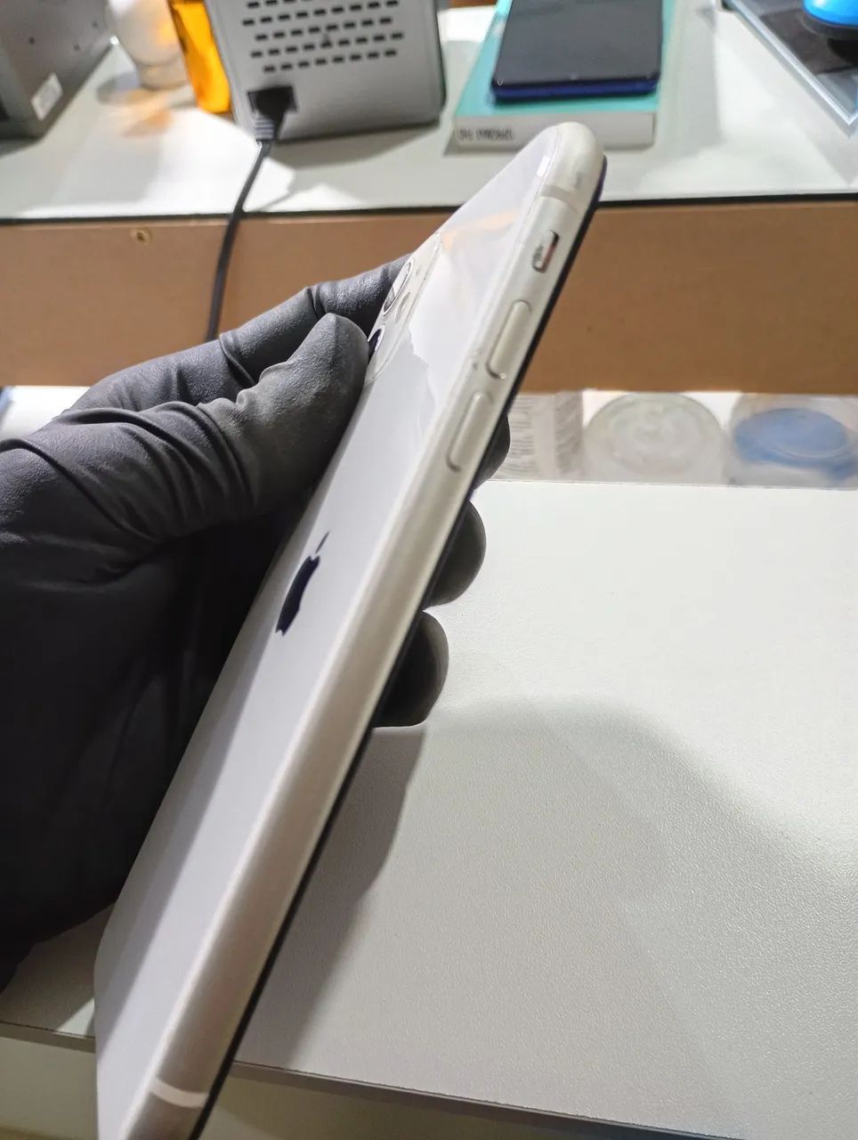 iPhone 11 Branco 128GB - Foto 3