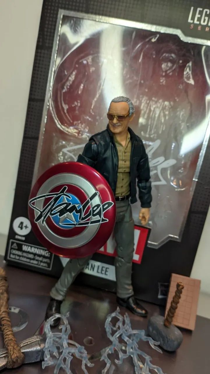 Stan Lee - Marvel Legends (Completo, com caixa) + Acessórios Custom  - Foto 2