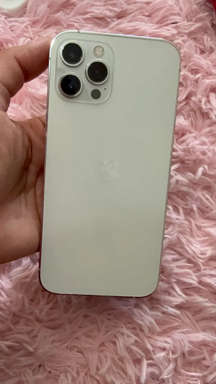 Vendo um IPhone 12 Pro Max 