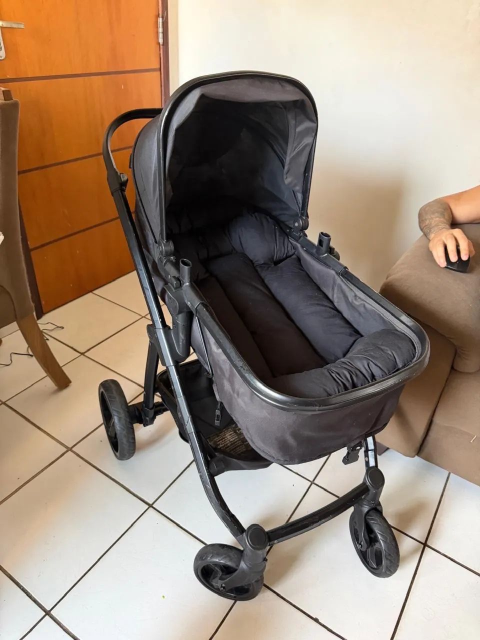 Carrinho de bebê com Moisés, bebê conforto   - Foto 3