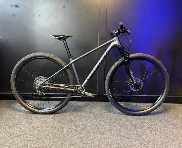 BICICLETA SPECIALIZED CHISEL S ou 15?