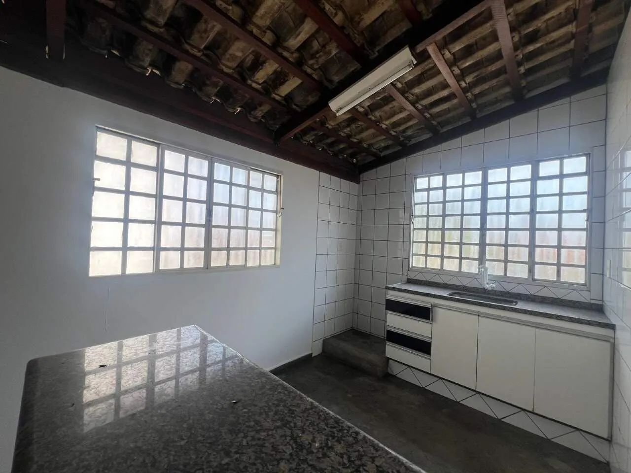 Casa para aluguel, 2 quartos, Ipiranga - Divinópolis/MG