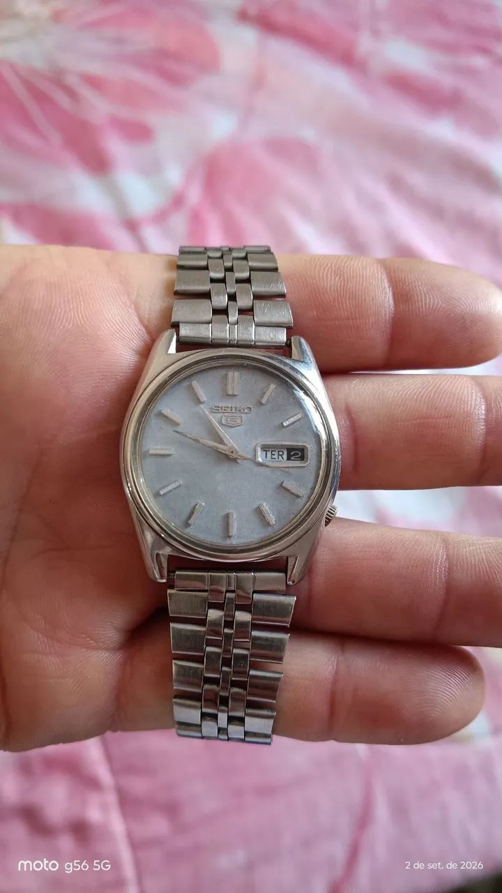 Relógio SEIKO 6119 fundo cinza 