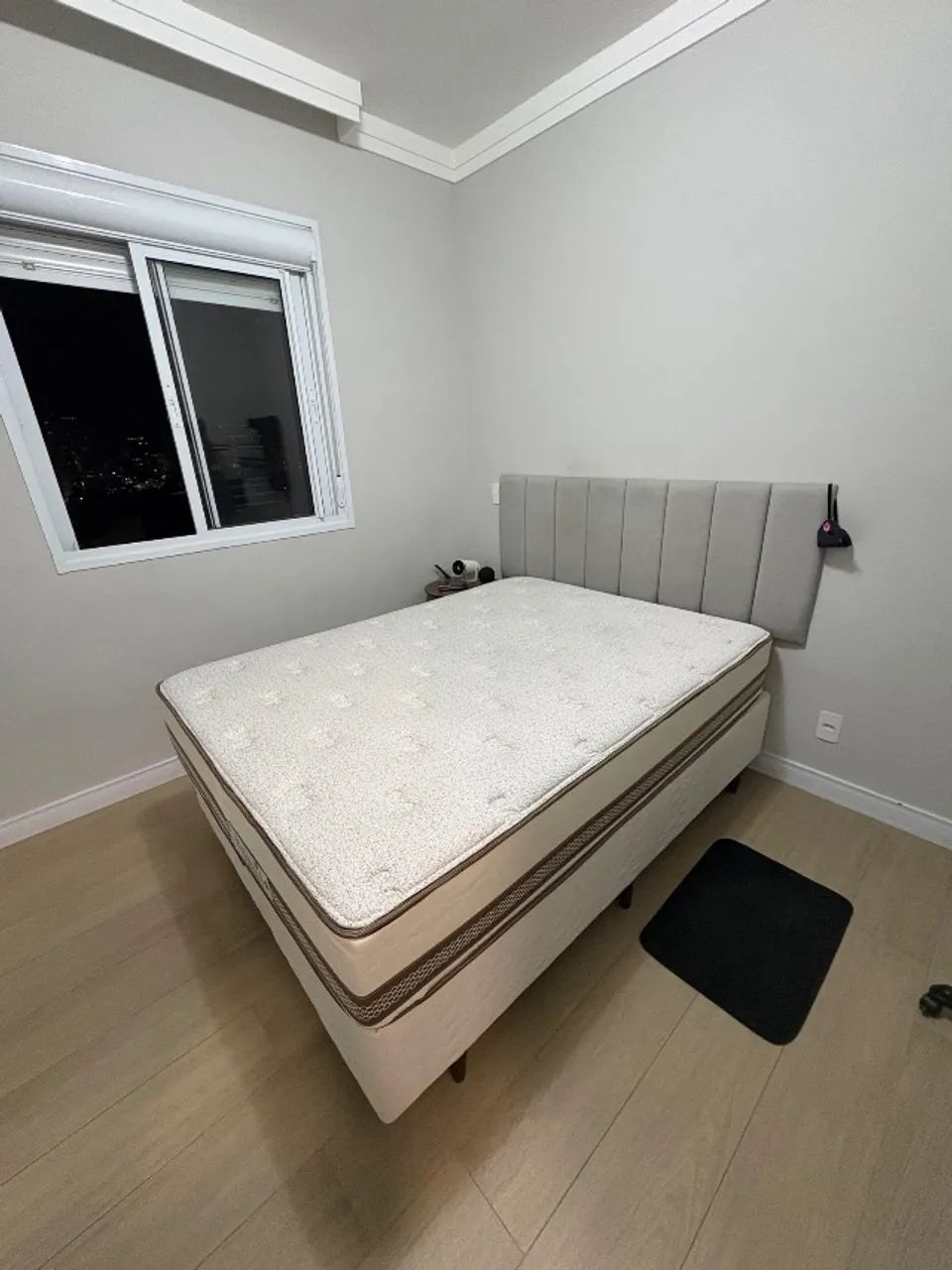 Cama - base e colchão 
