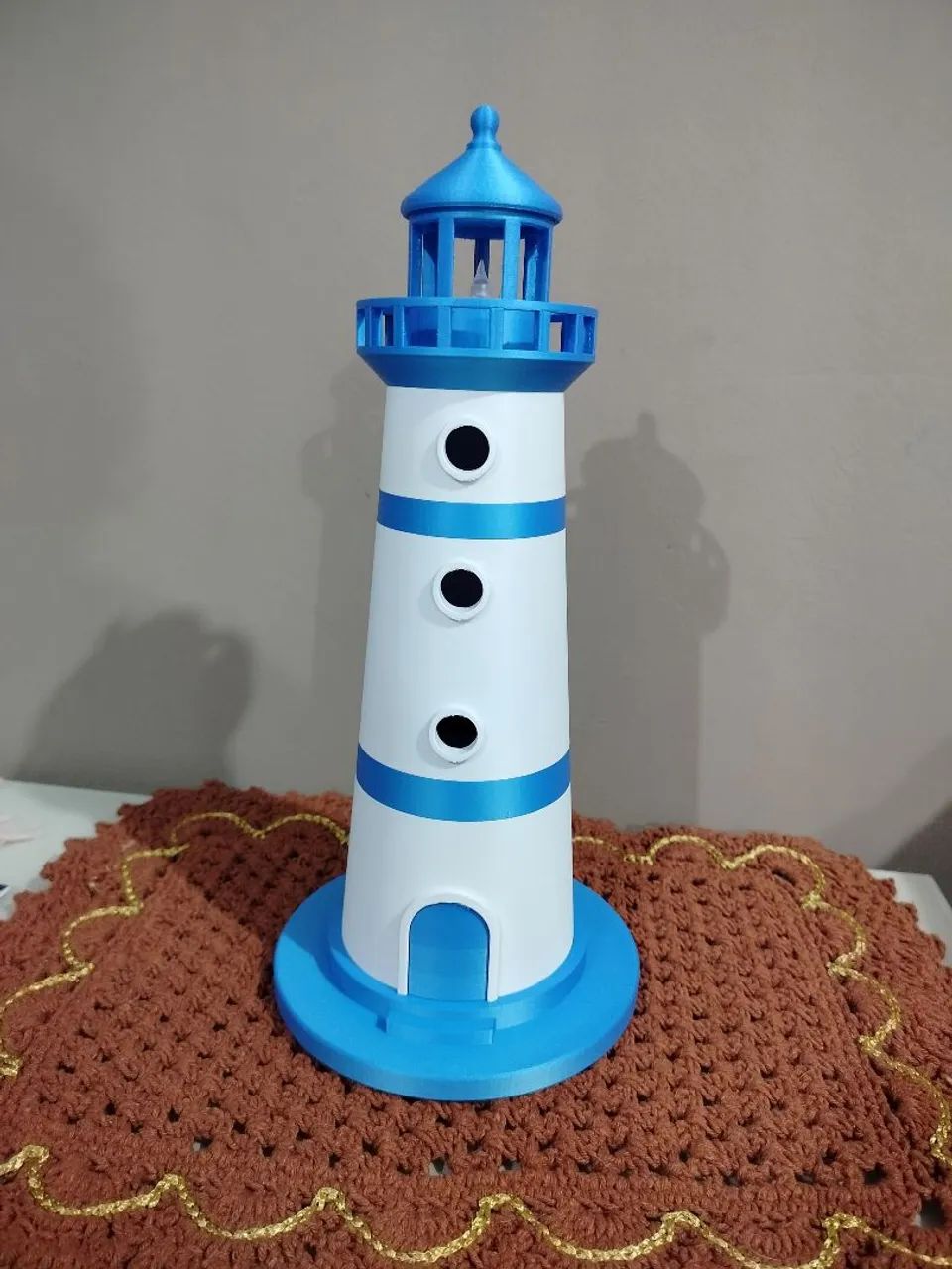 Decoração Farol luminária 32cm com vela eletronica