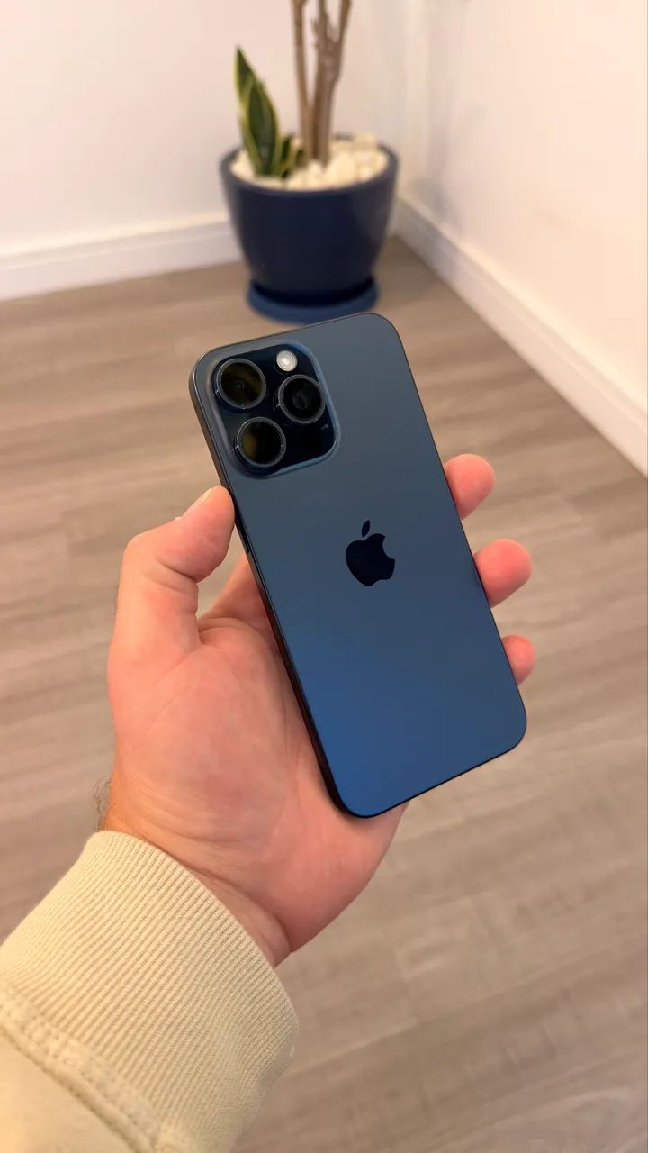 iPhone 15 Pro Max 256gb Titanium Azul  - Foto 2