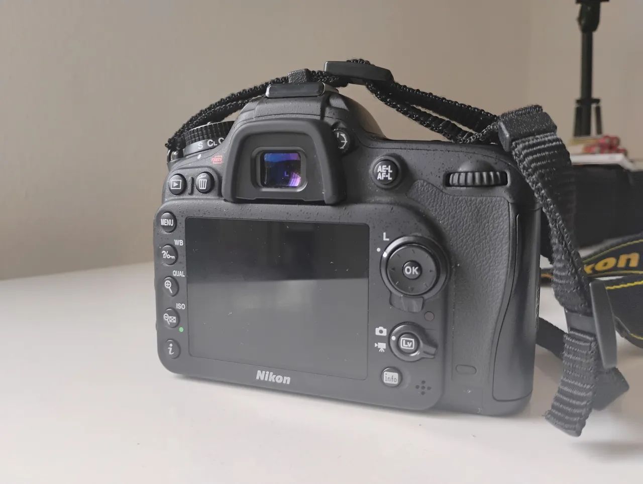Câmera Nikon D7200  (26 mil clicks) (lente 18-140mm) - Foto 2