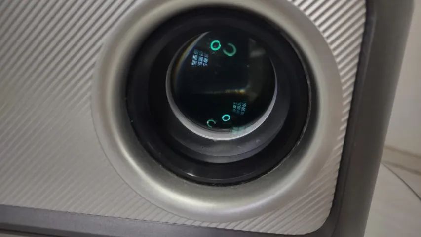 Projetor Thundeal TD98 Pro + Tela de Projeção Fixa de 140 Polegadas - Foto 4