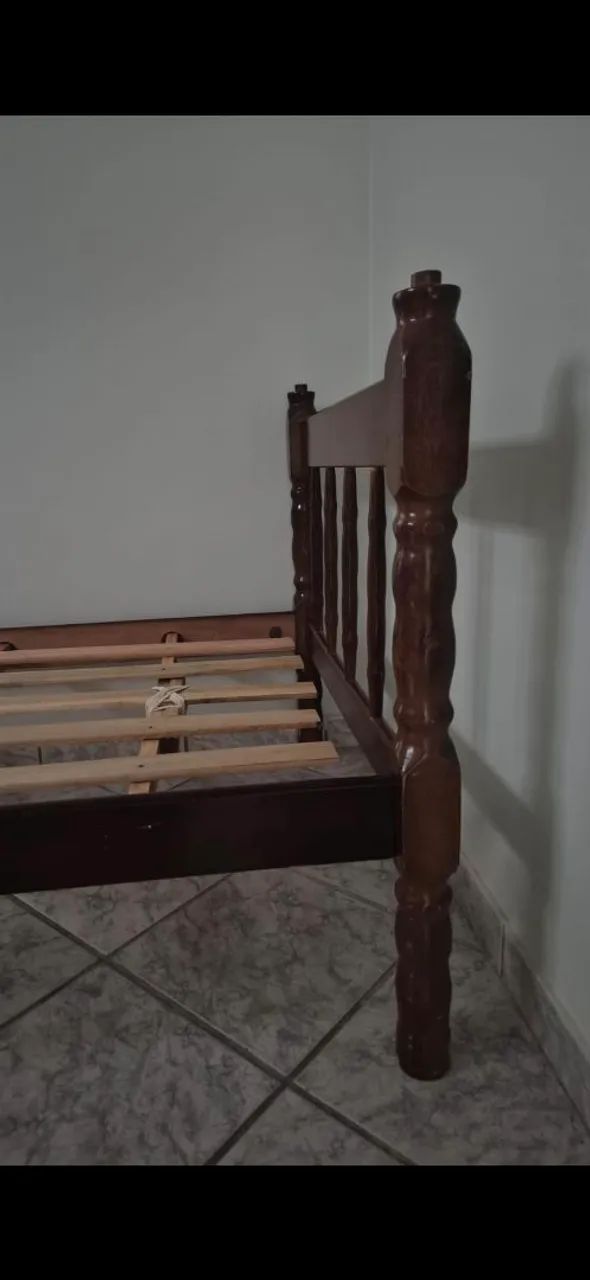 Cama de Solteiro - Sem colchão 