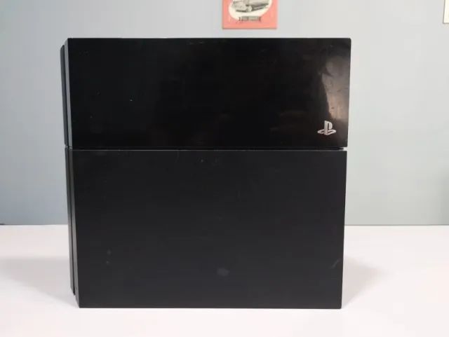 PS4 500GB + 2 Controles - Foto 2
